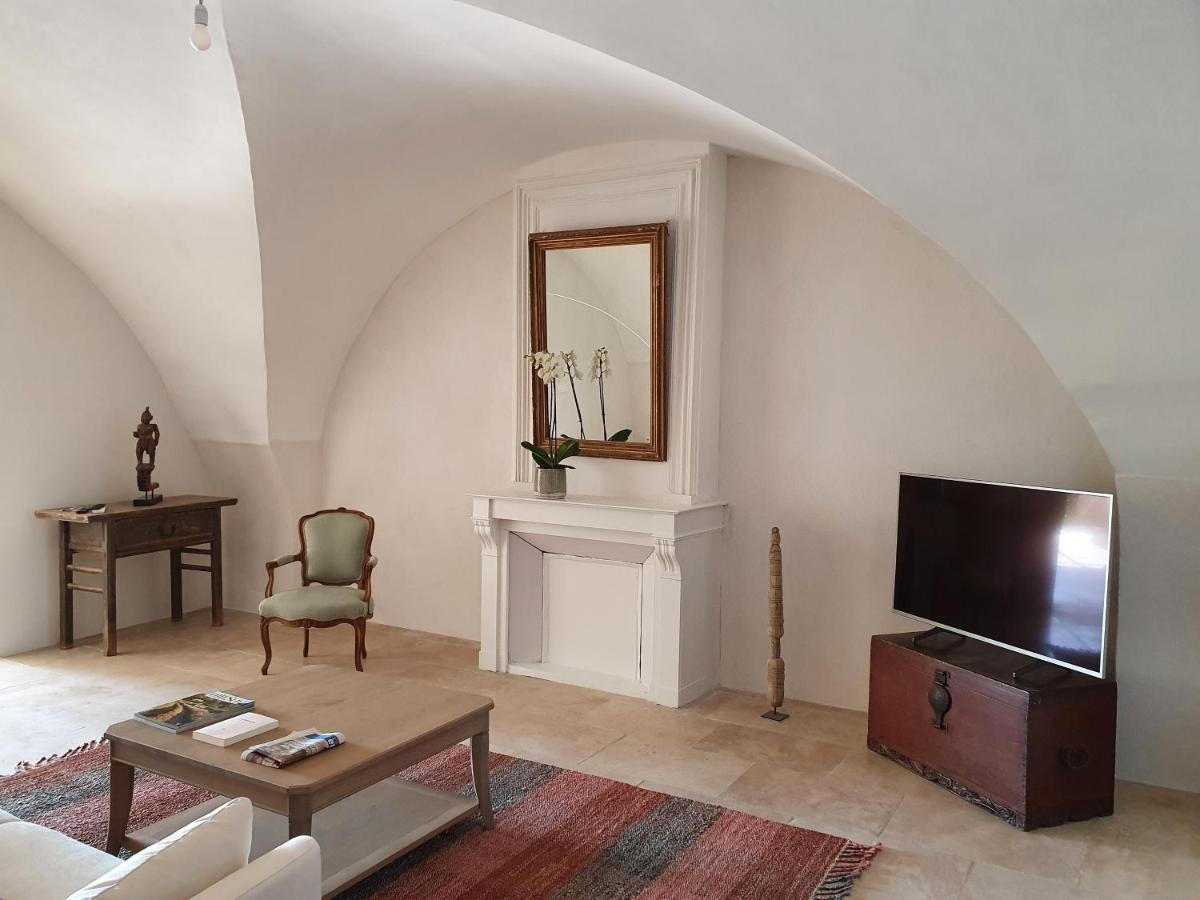 Les Canisses, Magnifique Appartement Avec Terrasse Au Coeur D'Uzes Exterior photo
